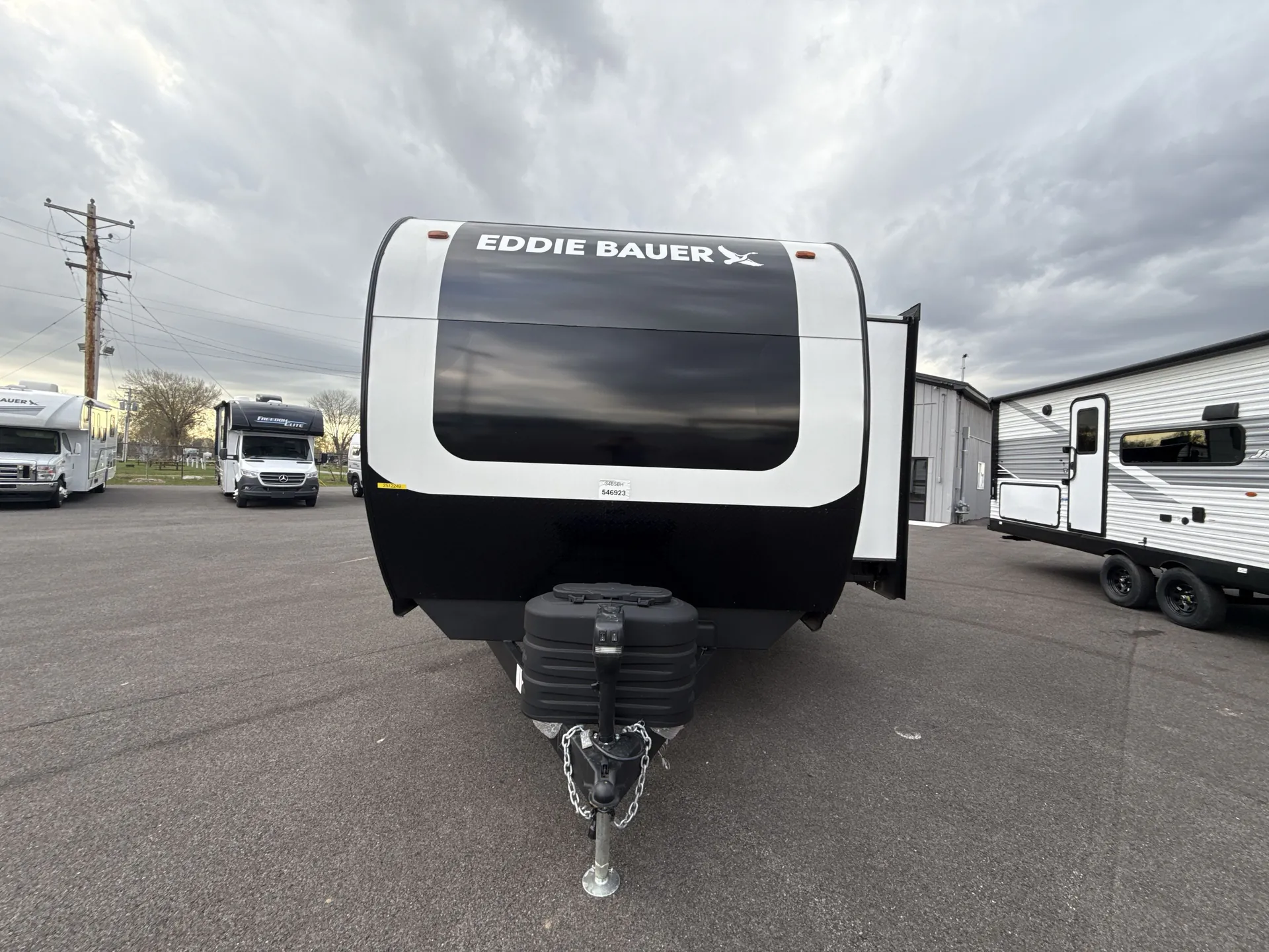 2025 Heartland Eddie Bauer 34BSBH — front