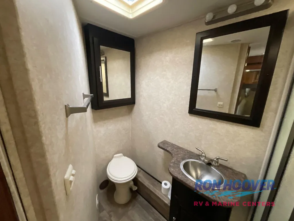 2015 Forest River RV Georgetown 335DS, Photos photo 17