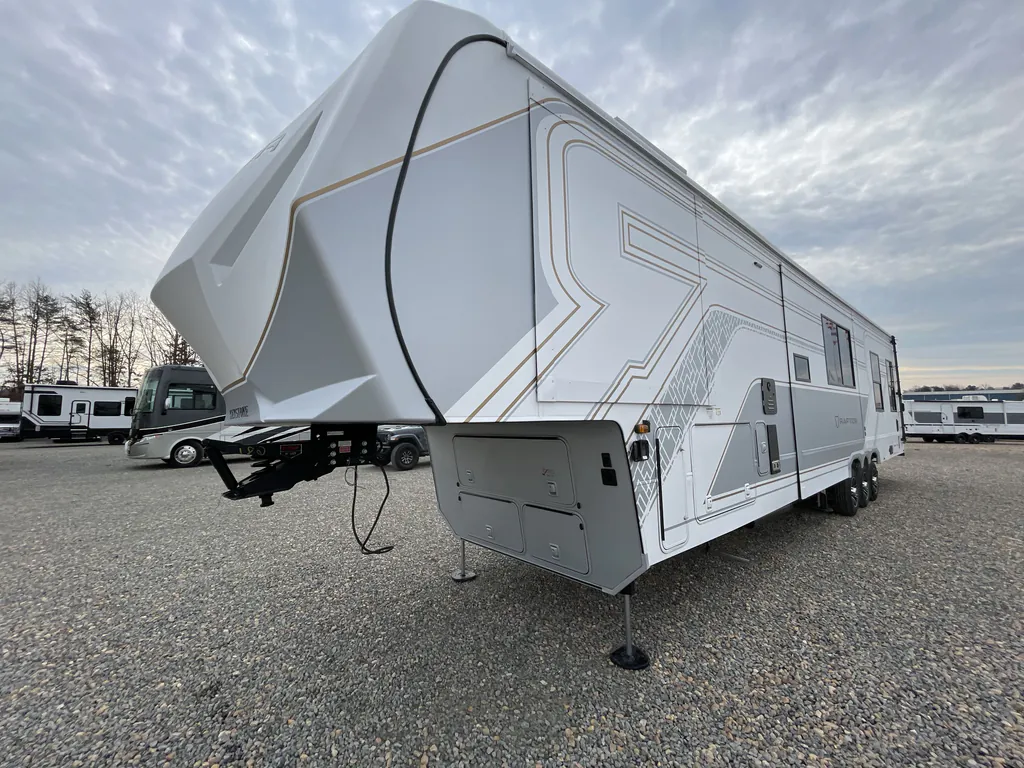 2026 Keystone Raptor 441, Photos photo 3
