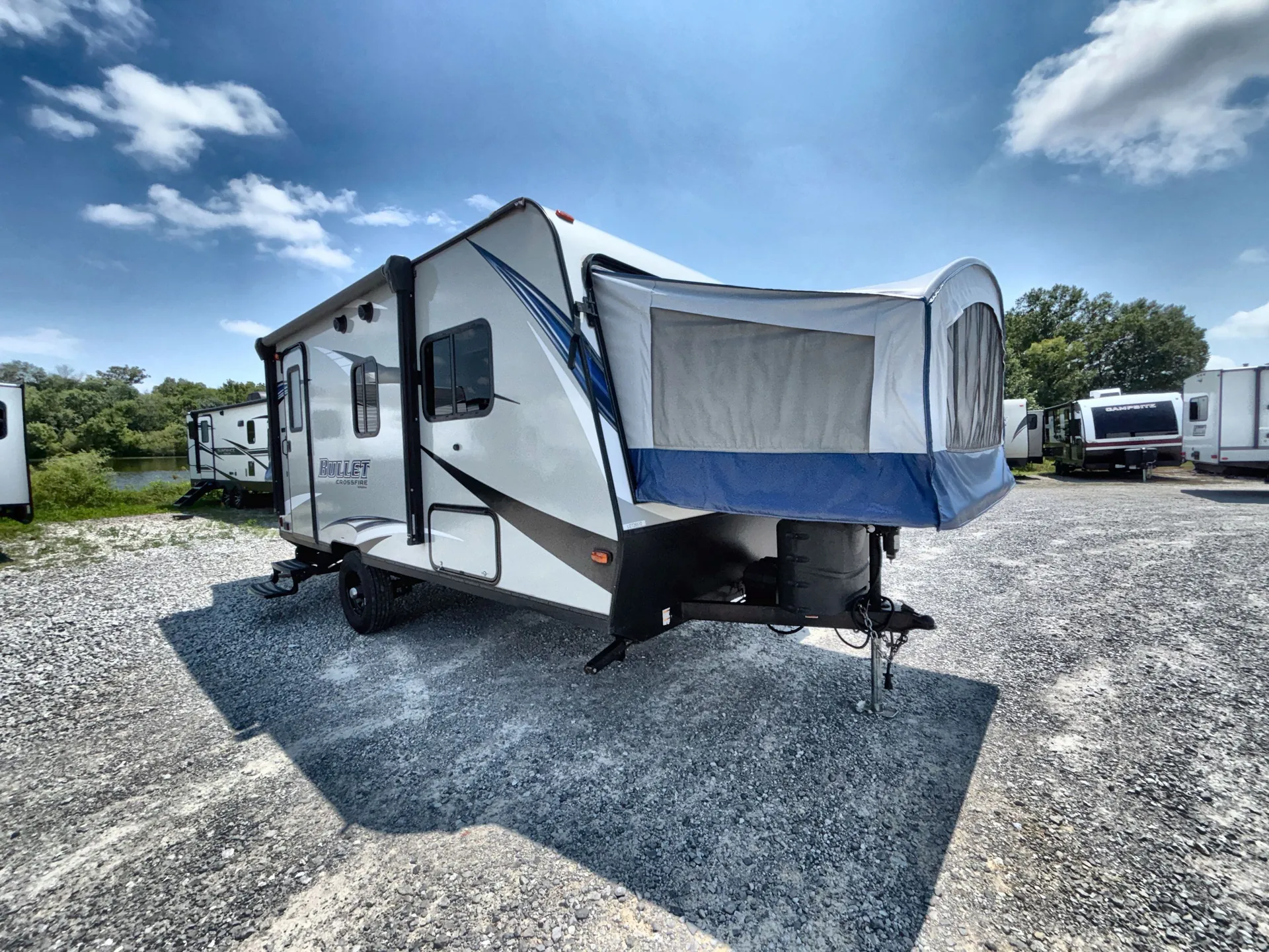 2018 Keystone Bullet Crossfire 1650EX - Photo 2
