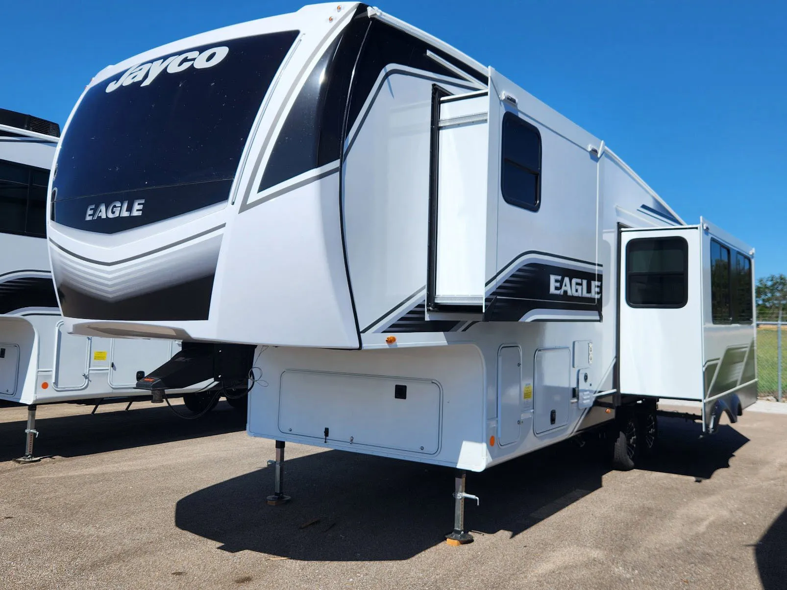 2026 Jayco Eagle HT 28CRT - Photo 3