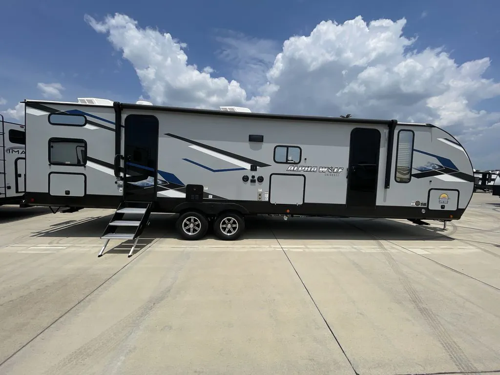 2023 Forest River Cherokee Alpha Wolf 30RDB-L, Photos photo 5