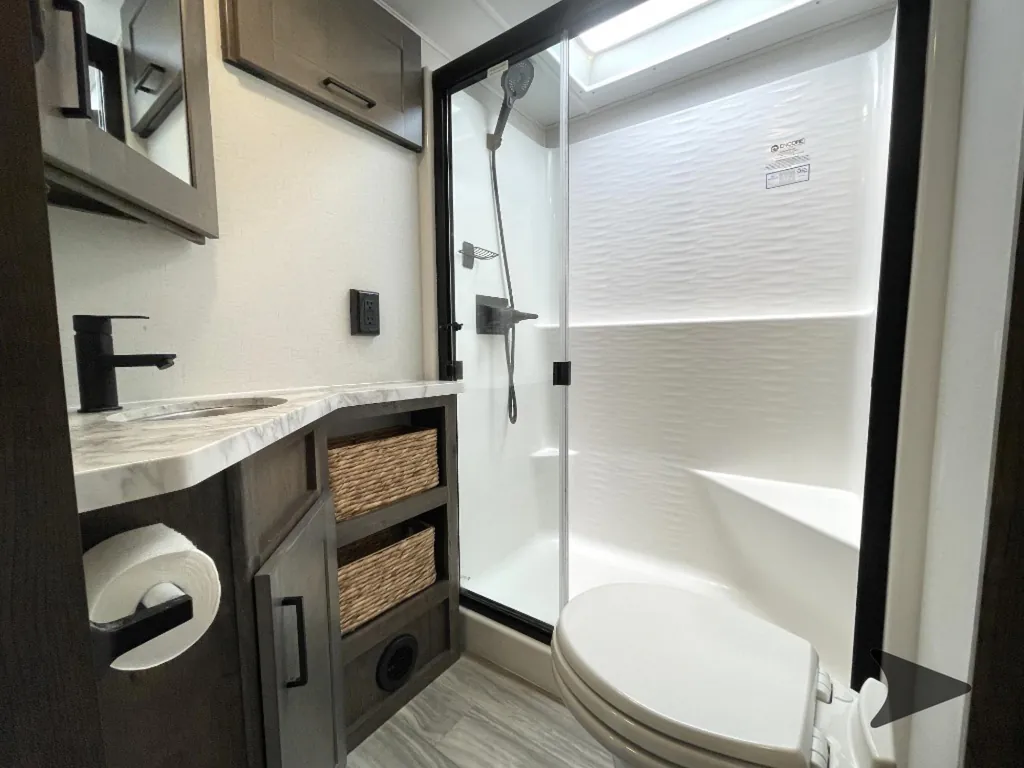 2023 Alliance RV Valor 42V13, Photos photo 37