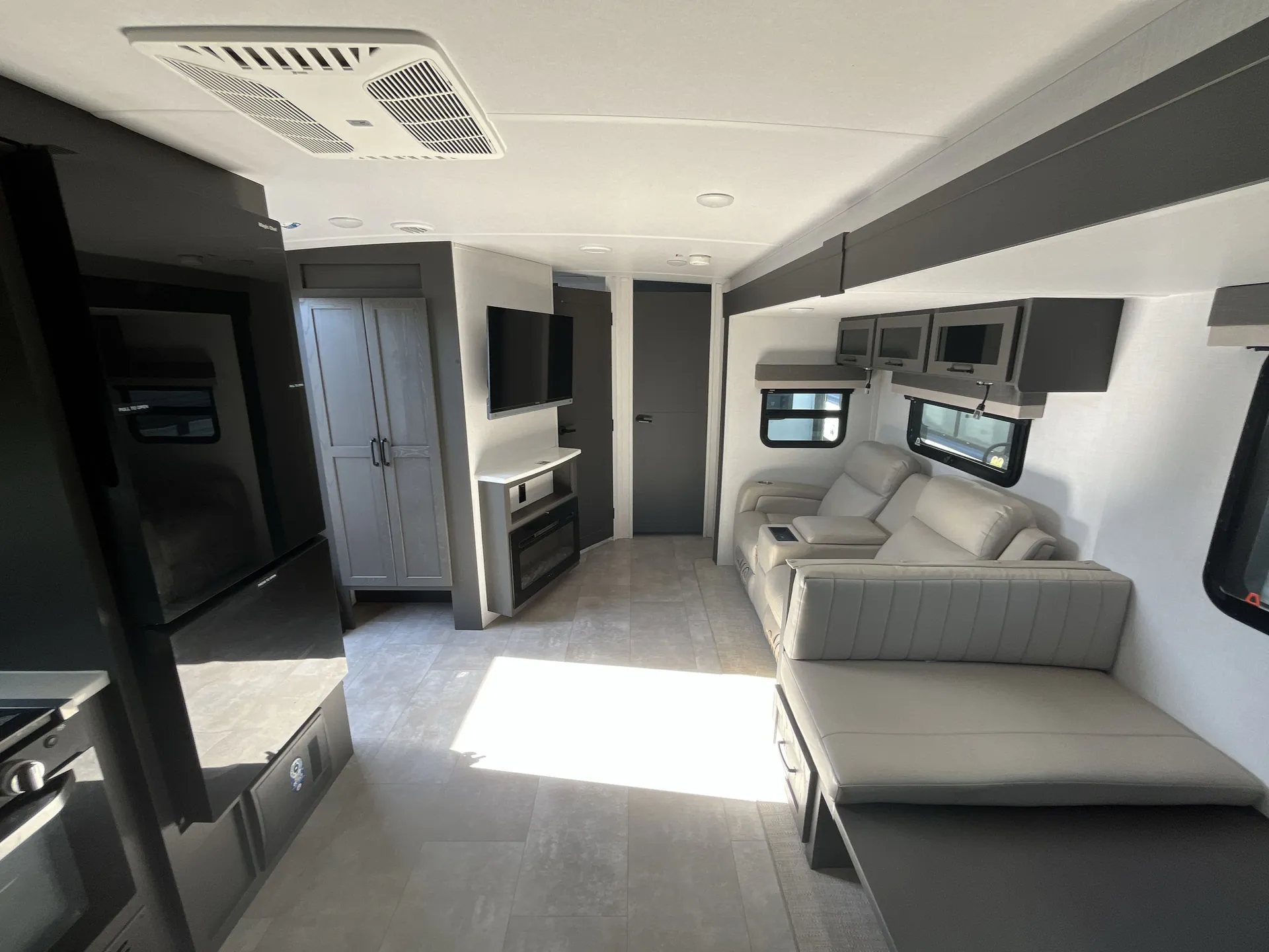 2025 Forest River Rockwood Ultra Lite 2608BS — living area main