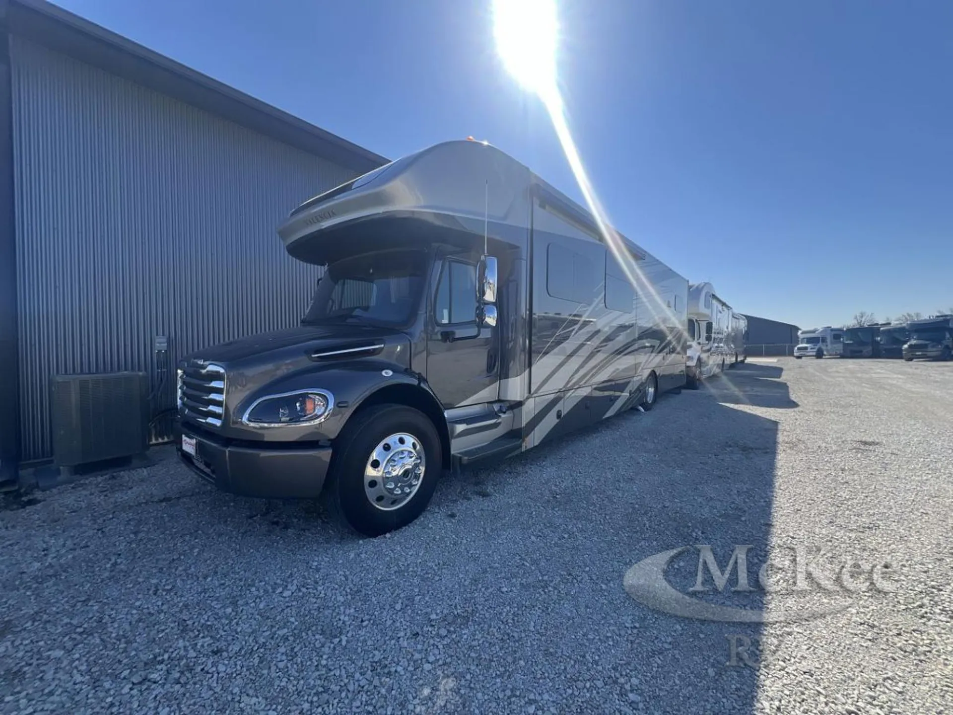 2026 Renegade RV Valencia 39BB - Photo 4