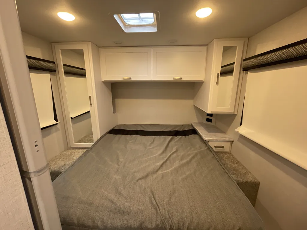 2026 Thor Motor Coach Freedom Elite 28HZ, Photos photo 15