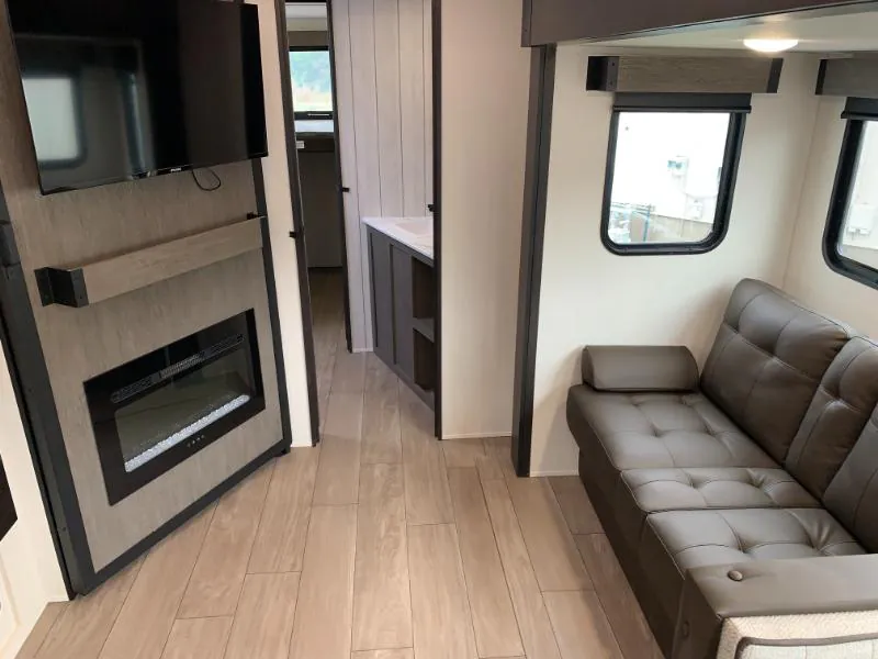 2026 Forest River Cherokee Alpha Wolf 29TB, Photos photo 10