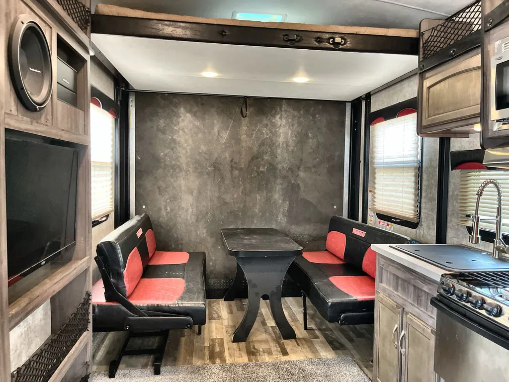 2016 Winnebago Spyder 24FQ - Photo 3