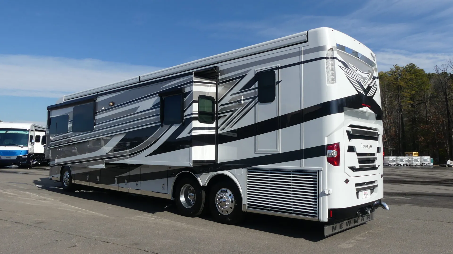 2026 Newmar London Aire 4595 - Photo 4
