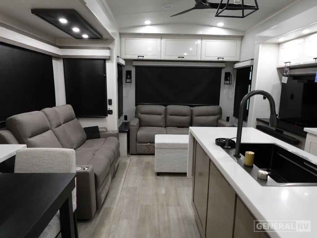 2026 Jayco Pinnacle 32RLTS - Photo 3