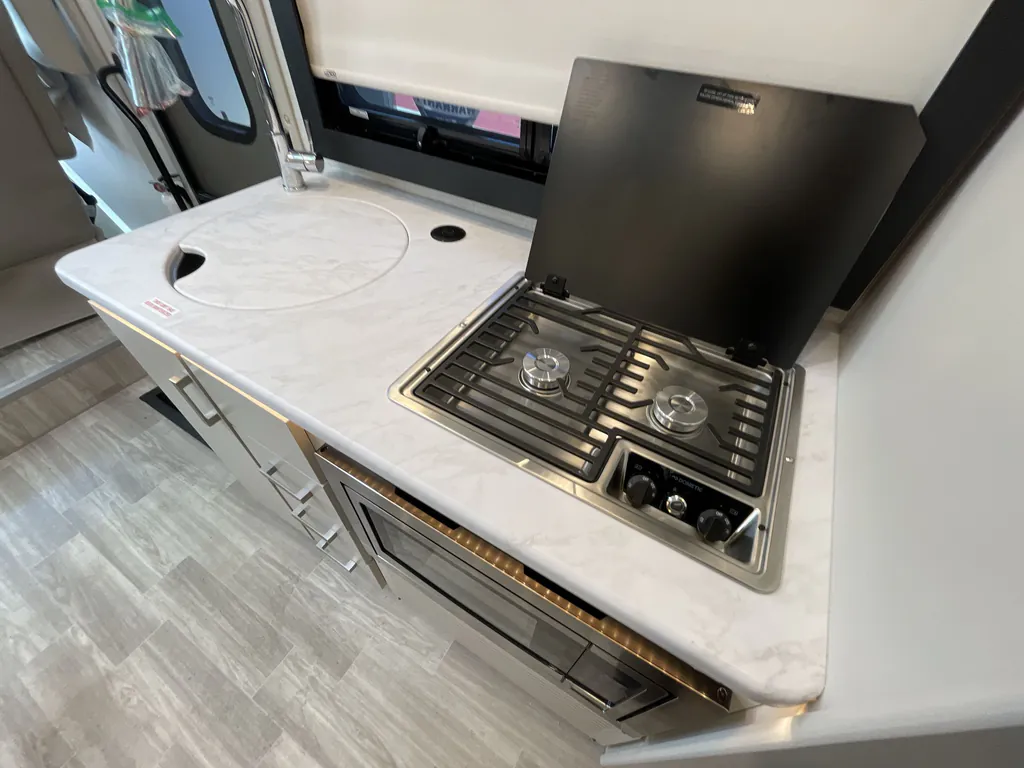 2026 Thor Motor Coach Axis 26.2, Photos photo 6