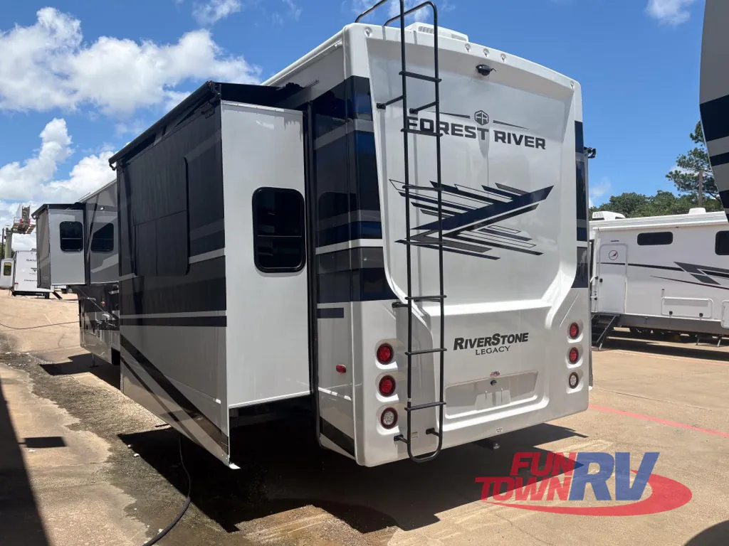 2026 Forest River RiverStone 420RE, Photos photo 7