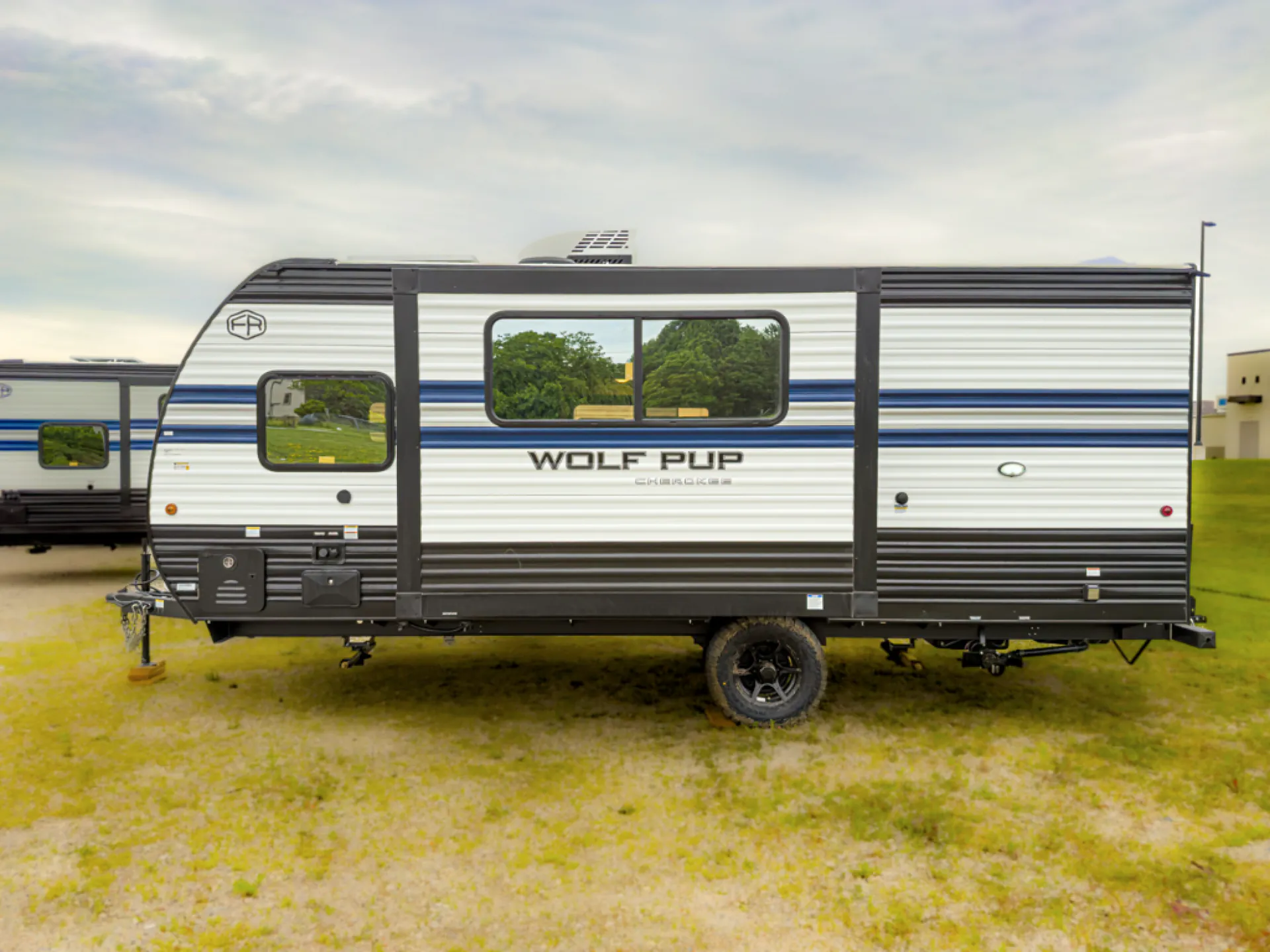 2027 Forest River Cherokee Wolf Pup 17JW — Photo 6