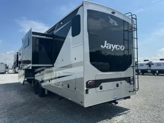 2026 Jayco North Point 382FLRB - Photo 4