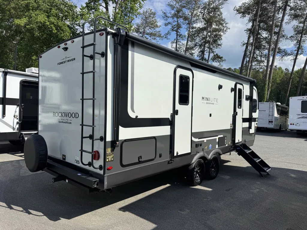 2026 Forest River Rockwood Mini Lite 2506FK — Photo 6