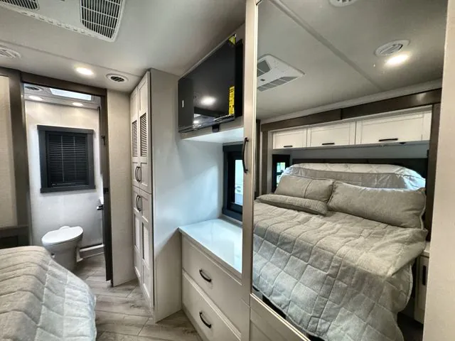 2027 Entegra Coach Accolade 37K, Photos photo 29