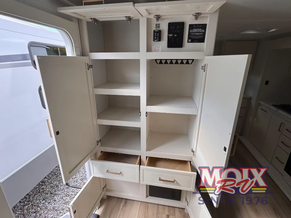 2026 Brinkley Model Ix 23X, Photos photo 28