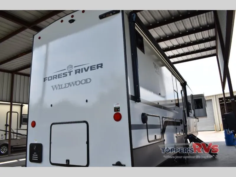 2026 Forest River Wildwood Heritage Glen Elite Series 36FL - Photo 3