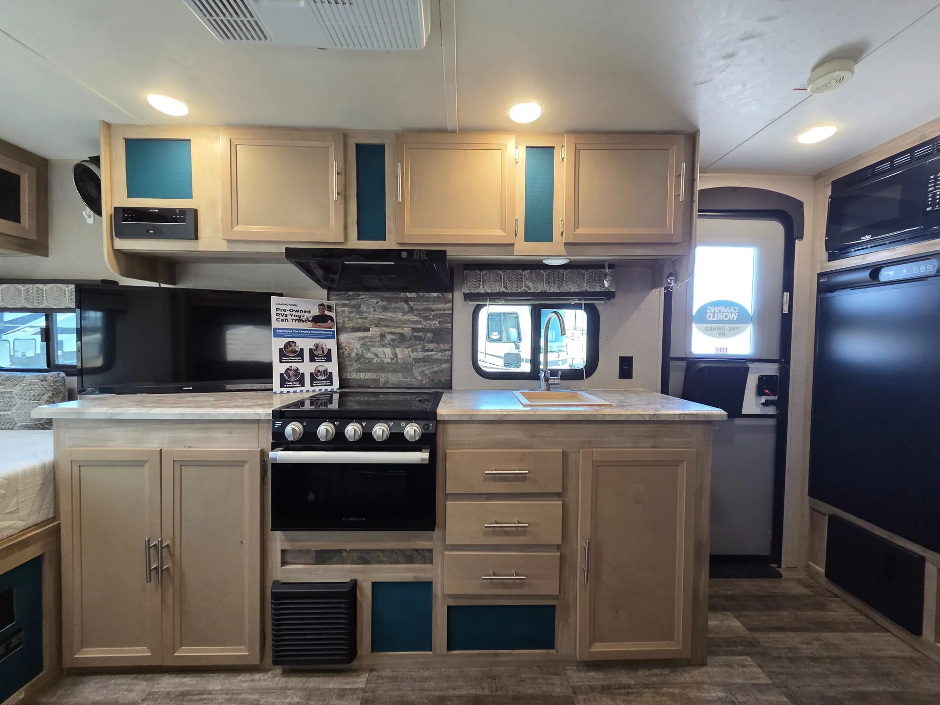 2021 Coachmen Catalina Expedition 192FQS - Photo 4