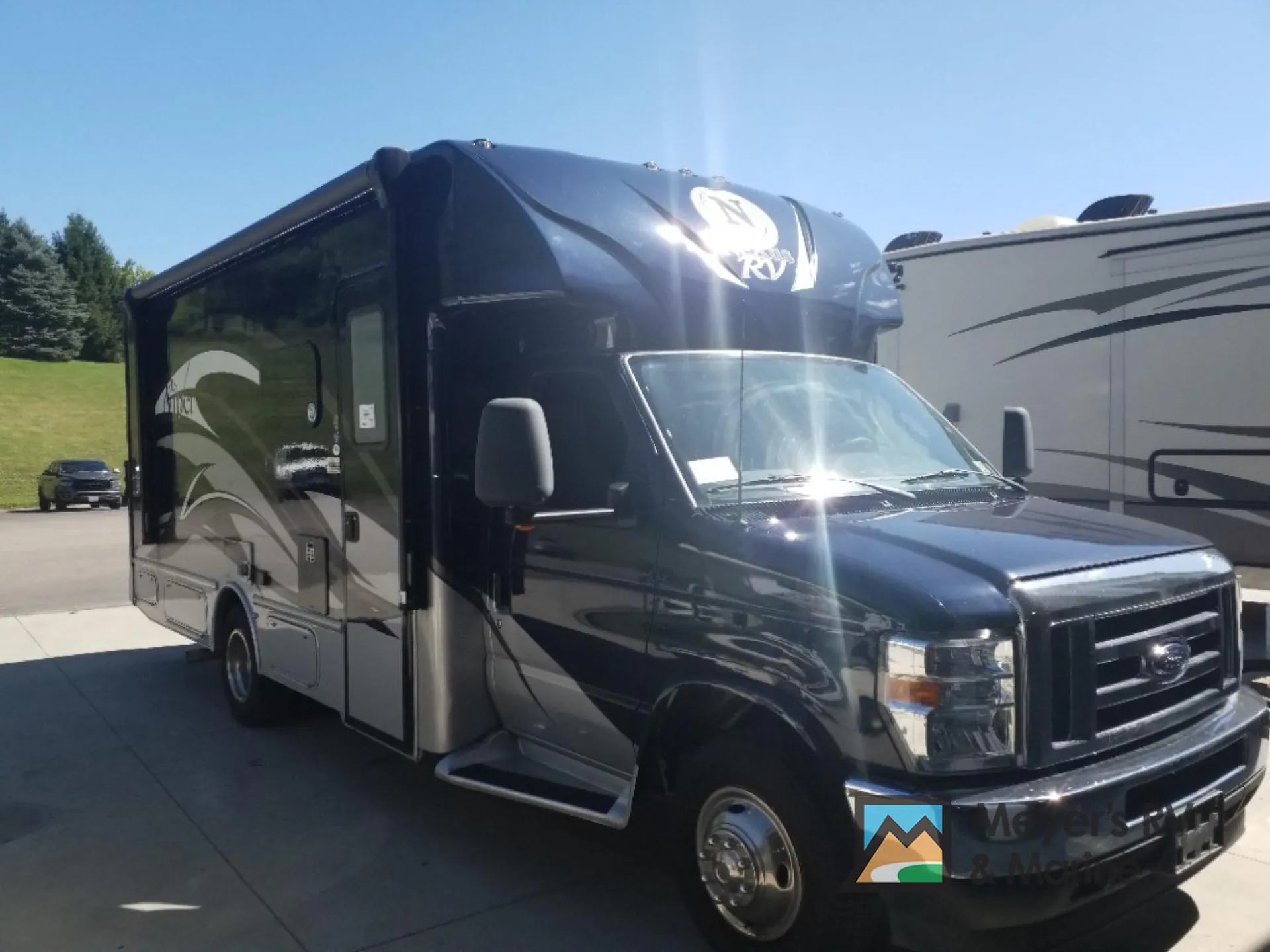 2025 Nexus Viper 25V - Photo 2