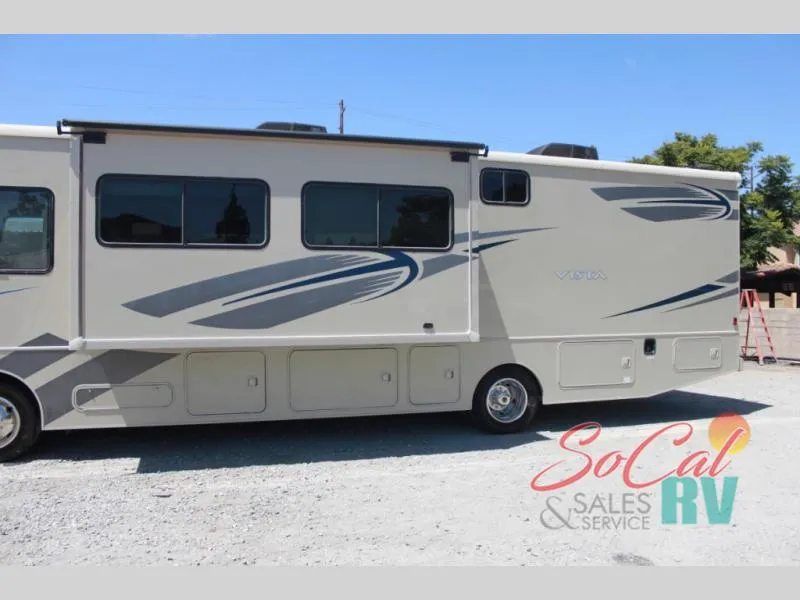 2018 Winnebago Vista 32YE - Photo 4