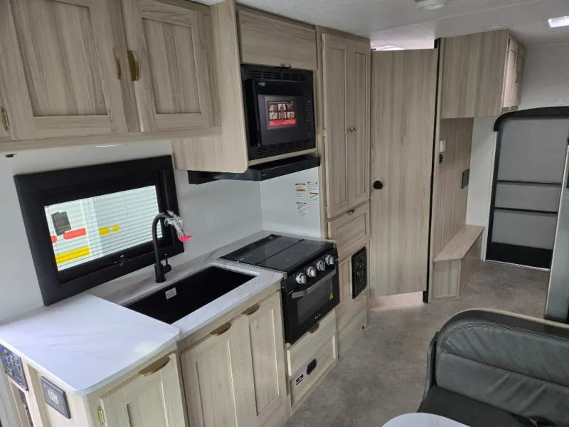 2026 Coachmen Cross Trail XL 22XG - Photo 3
