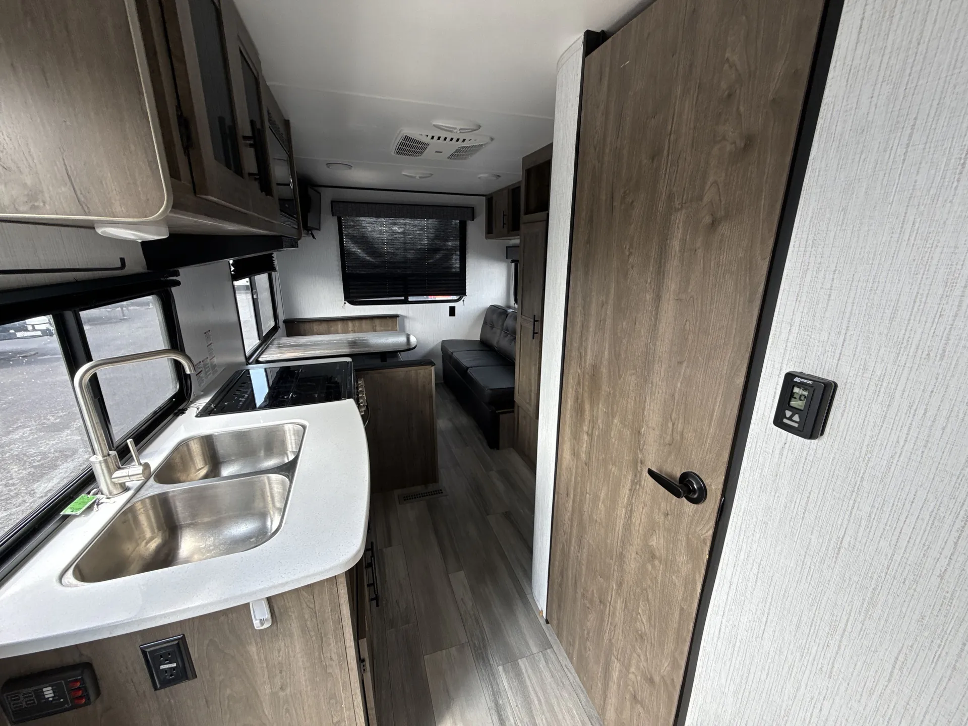 2022 Heartland Pioneer RD210 — living area main