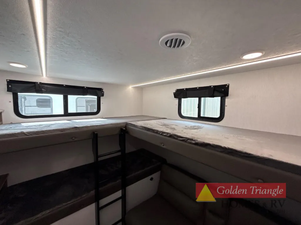 2026 Coachmen Freedom Express Select 30SE, Photos photo 23