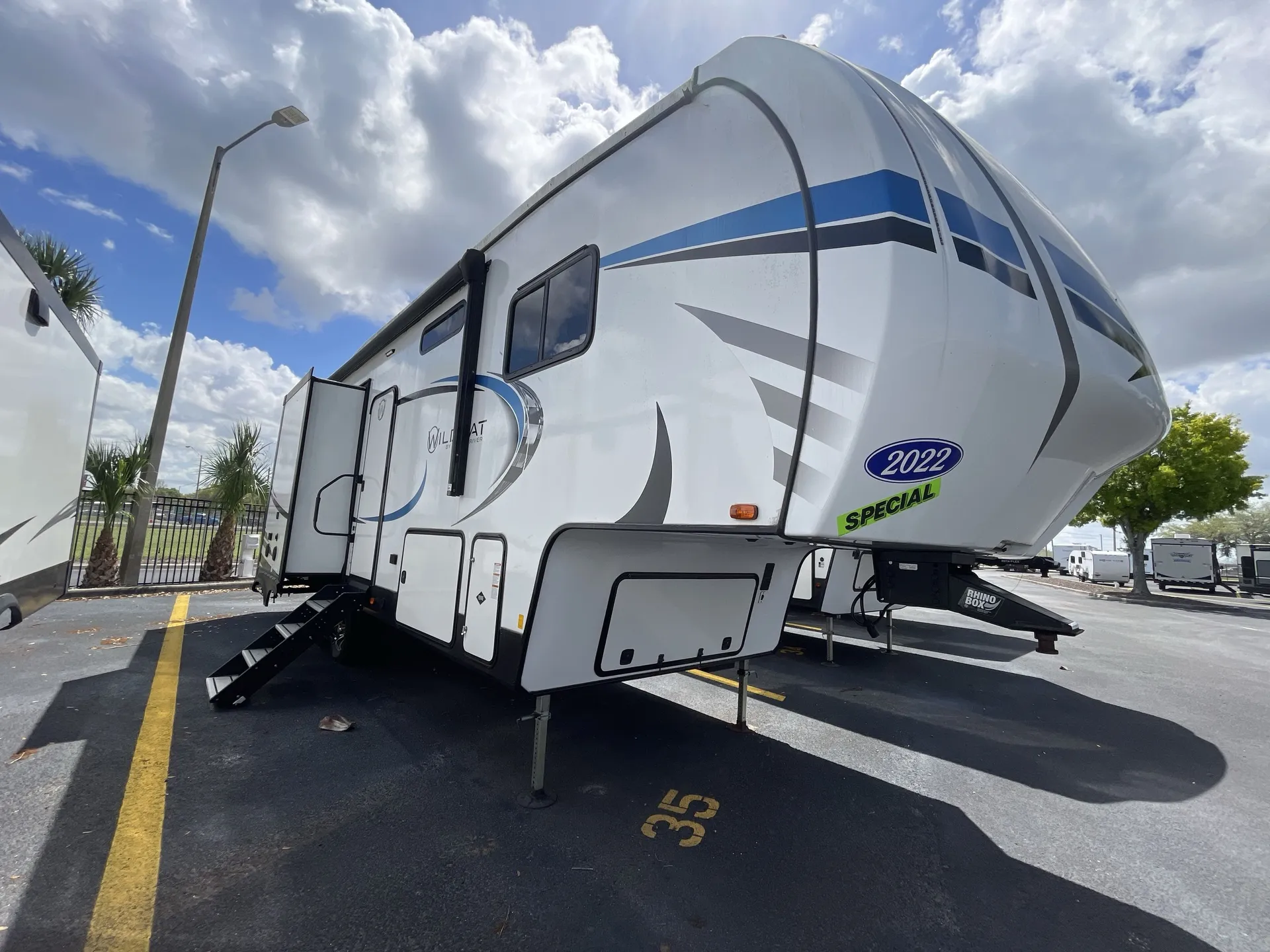 2022 Forest River Wildcat 271ML - Photo 2