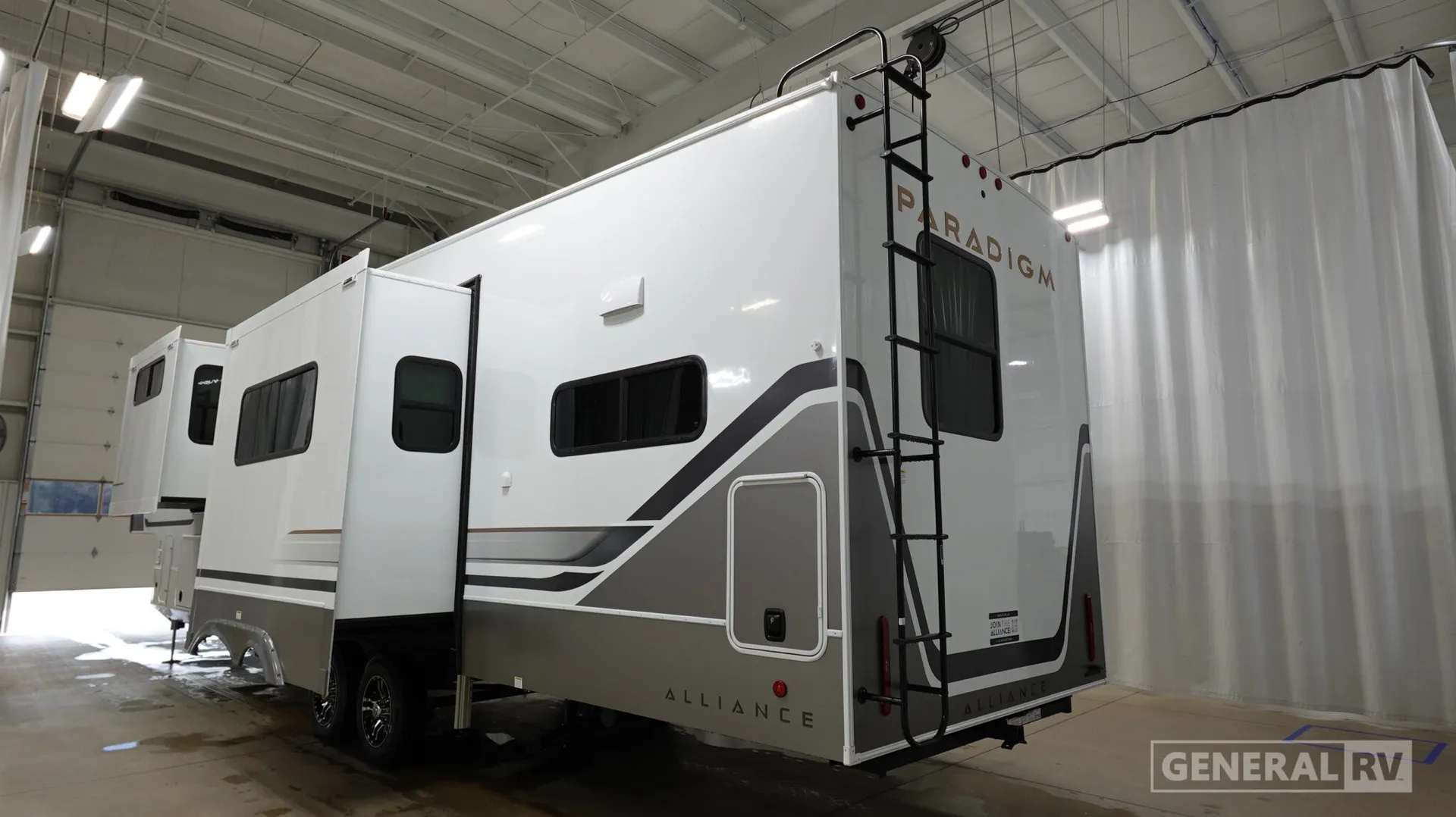 2026 Alliance RV Paradigm 382RK - Photo 4
