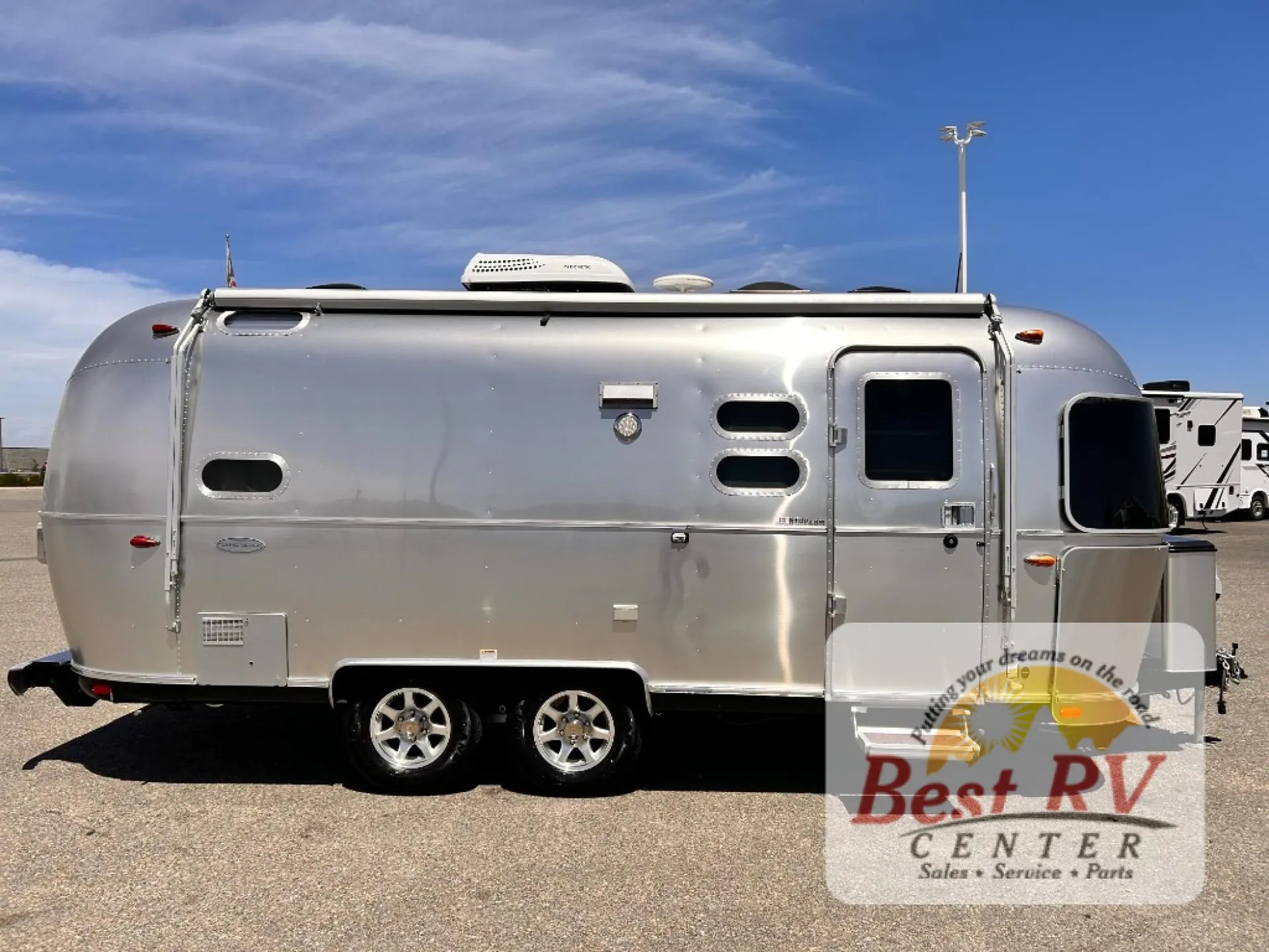 2017 Airstream Flying Cloud 23D - Photo 3