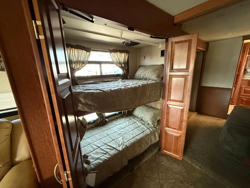 2015 Forest River RV Berkshire 38A, Photos photo 18