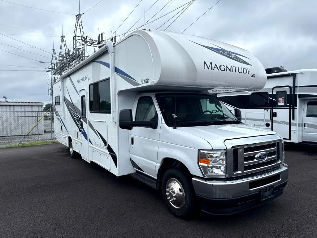 2025 Thor Motor Coach Magnitude GA31 - Main photo