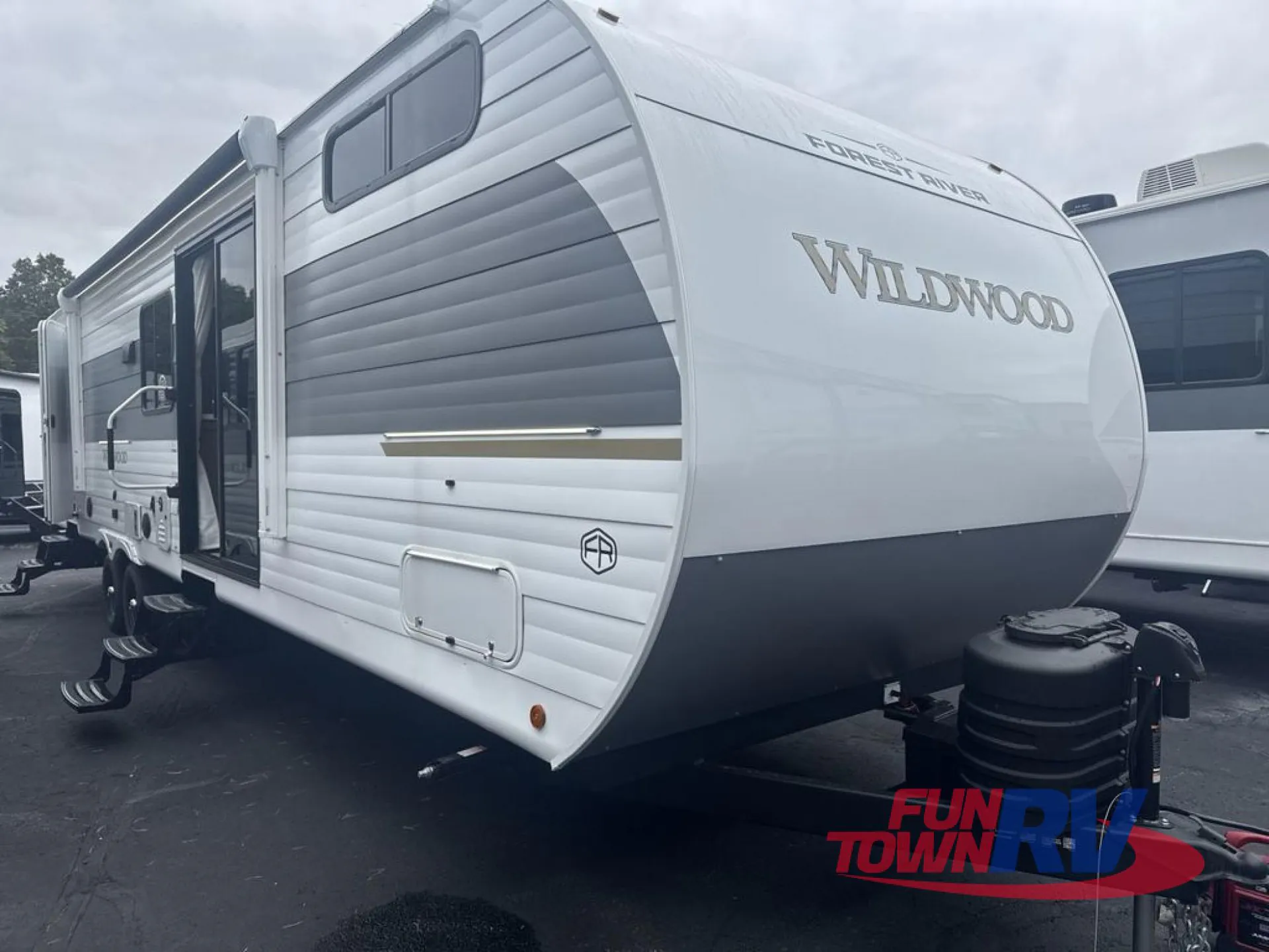 2026 Forest River Wildwood 36VBDS dealer photo 1 from Fun Town RV