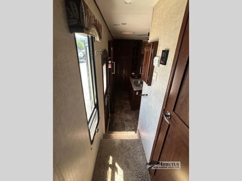 2015 Keystone Avalanche 360RB - Photo 4