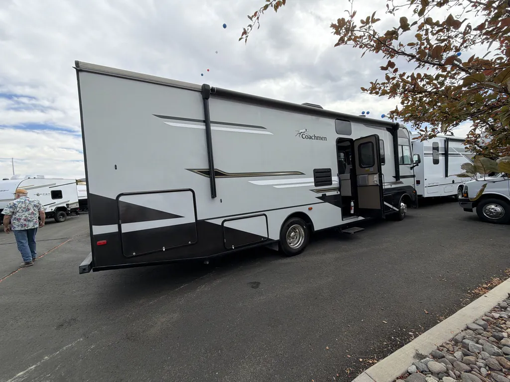2023 Coachmen Pursuit 31BH, Photos photo 8