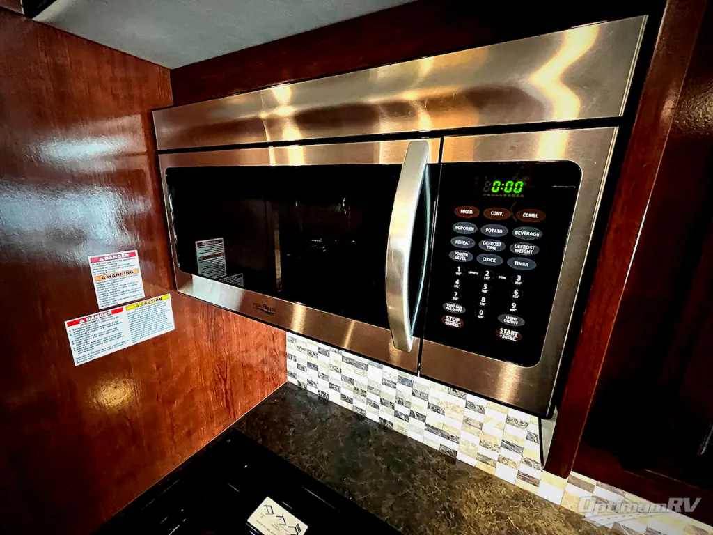 2018 Fleetwood Flair 30P, Photos photo 11
