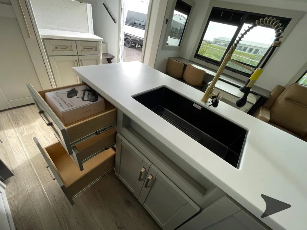2026 Brinkley Model Z 3515, Photos photo 31