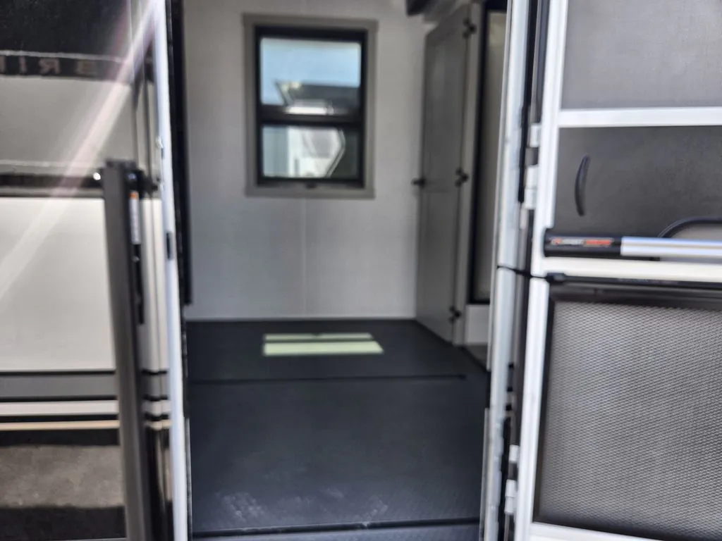 2026 Brinkley Model G 3970, Photos photo 27