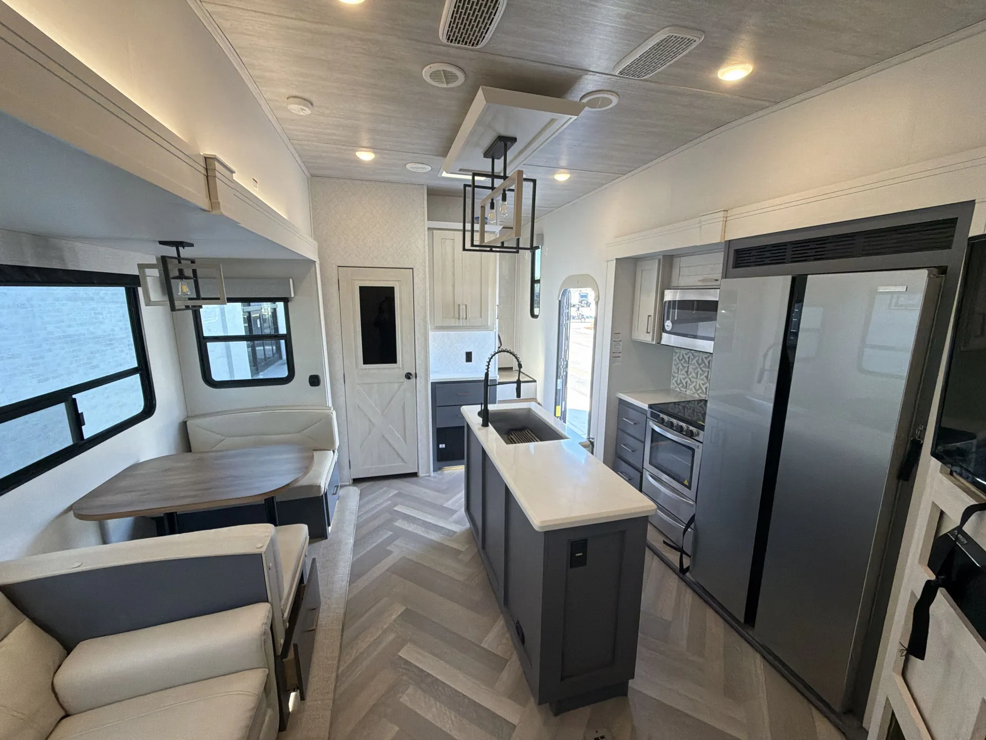 2024 Prime Time Crusader 395BHL — living area main