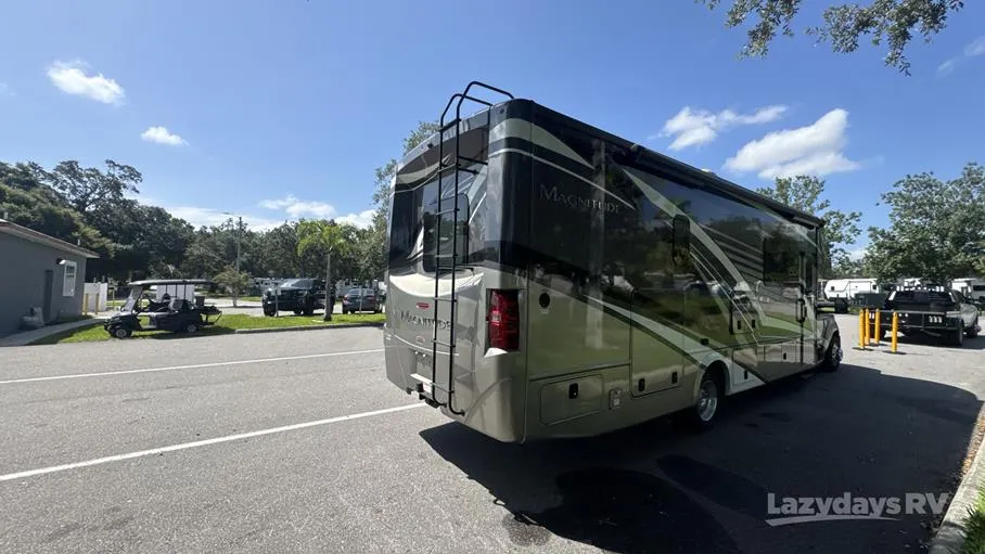 2022 Thor Motor Coach Magnitude SV34 - Photo 4