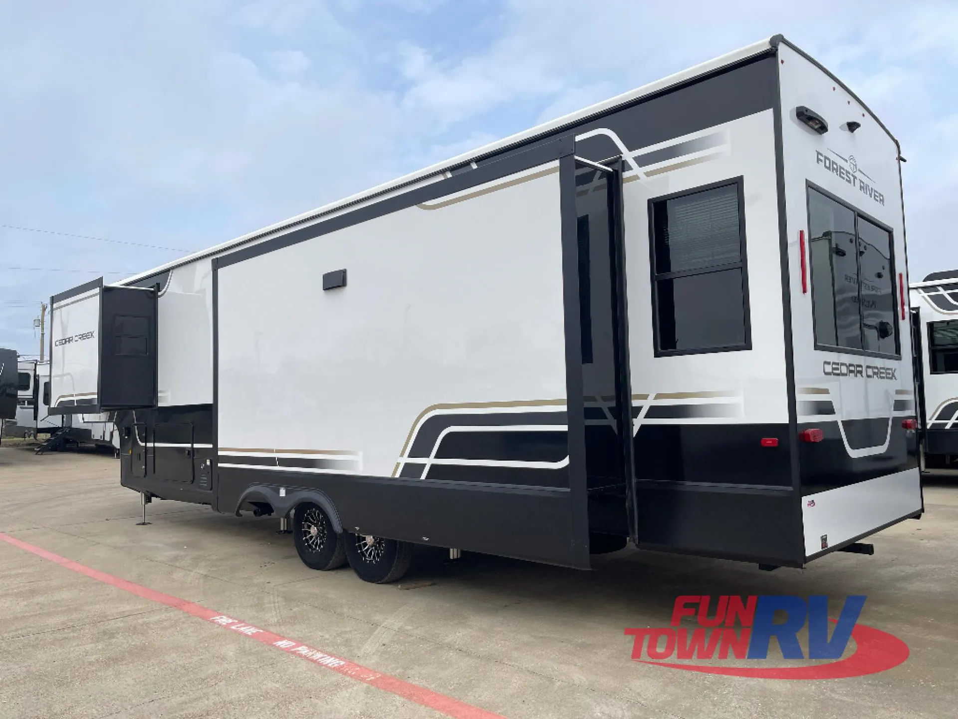 2026 Forest River Cedar Creek 361RL - Photo 4