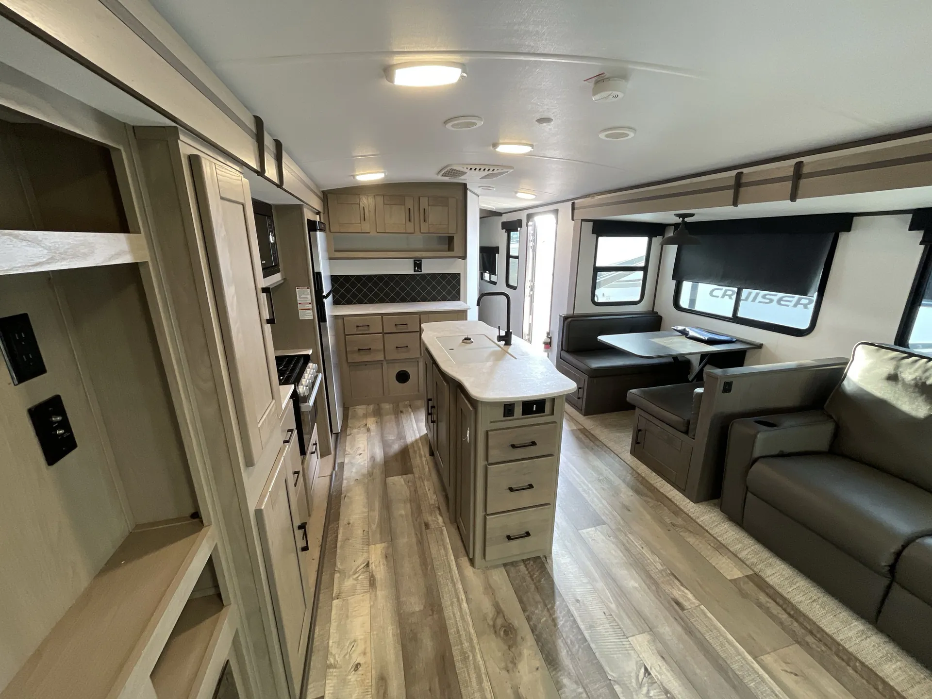 2021 Heartland Sundance 293RL — living area main