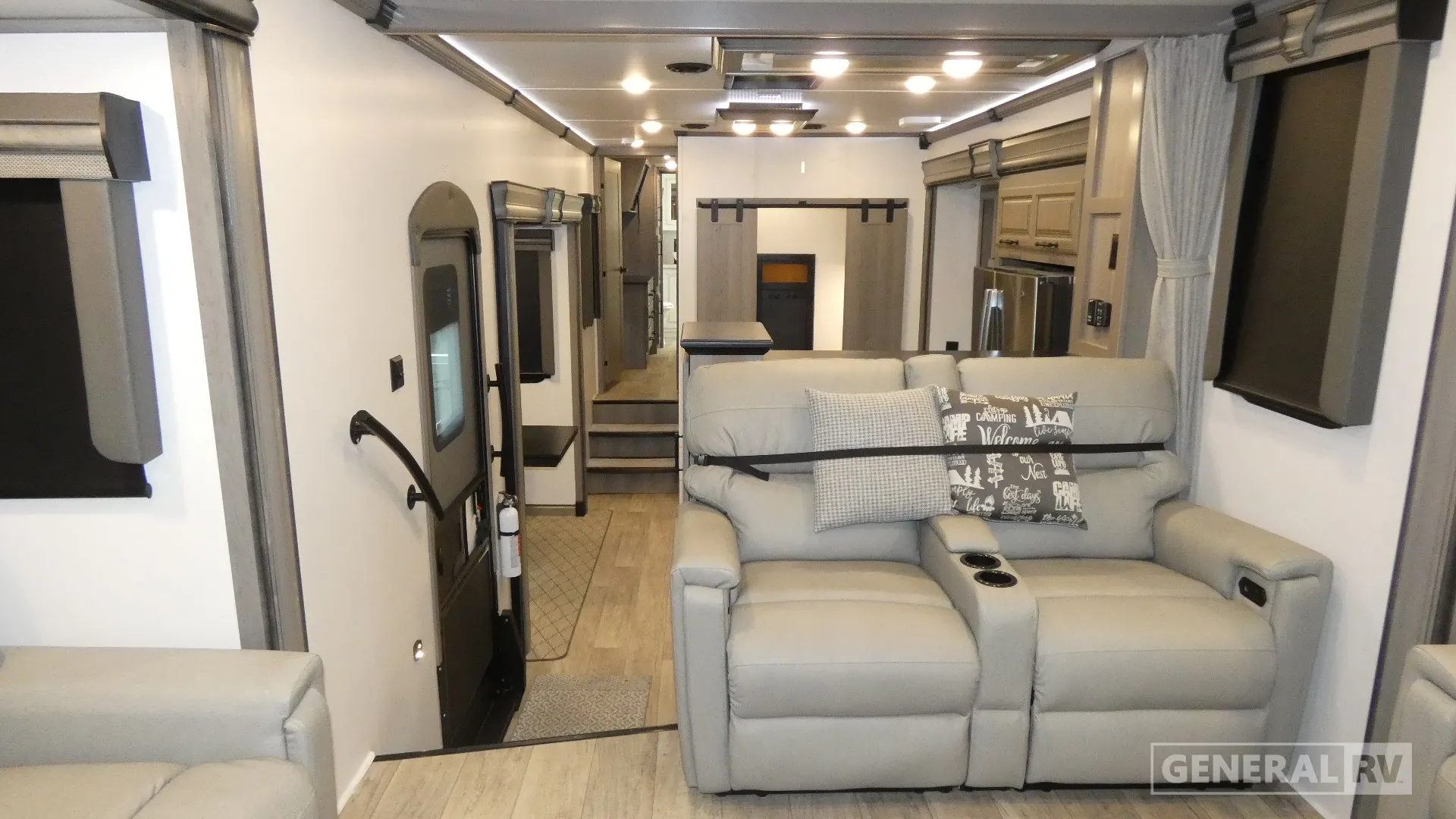 2022 Keystone Montana 3763BP - Photo 3