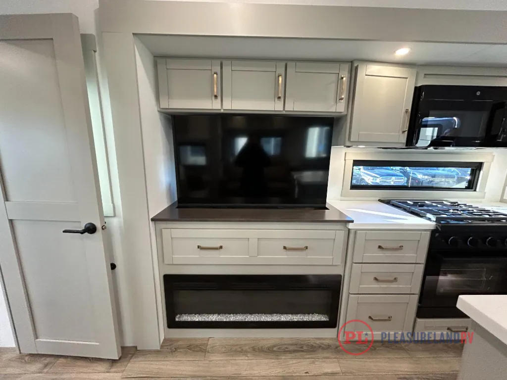 2026 Brinkley Model Z 3515, Photos photo 18