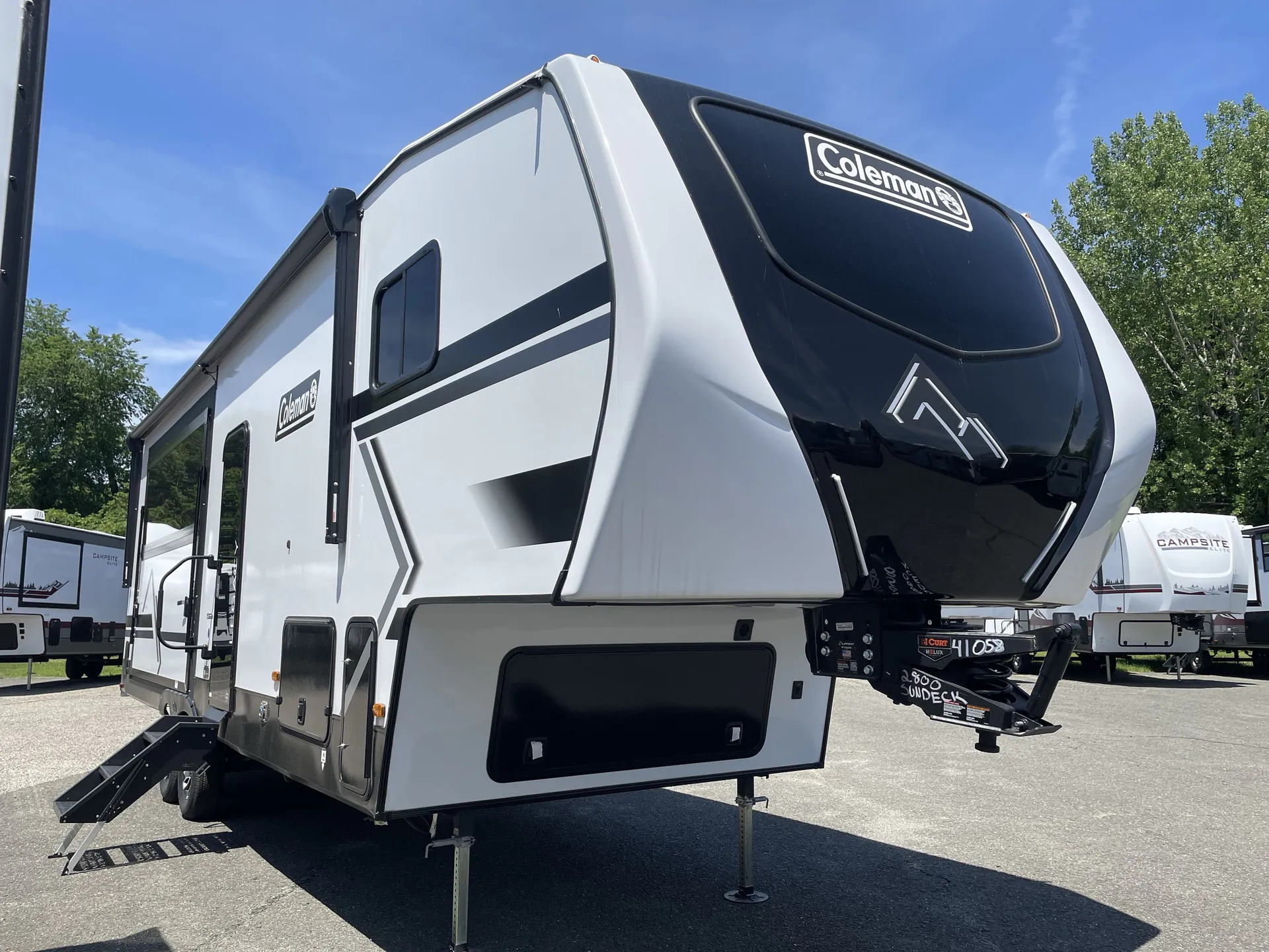 2026 Keystone Coleman Legacy 2800SUNDECK - Photo 2
