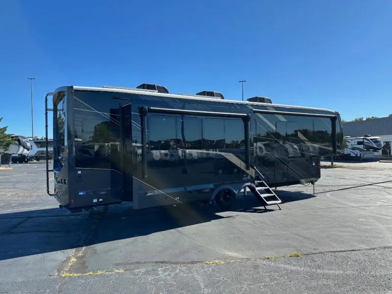 2027 Jayco Pinnacle 36FBTS - Photo 4