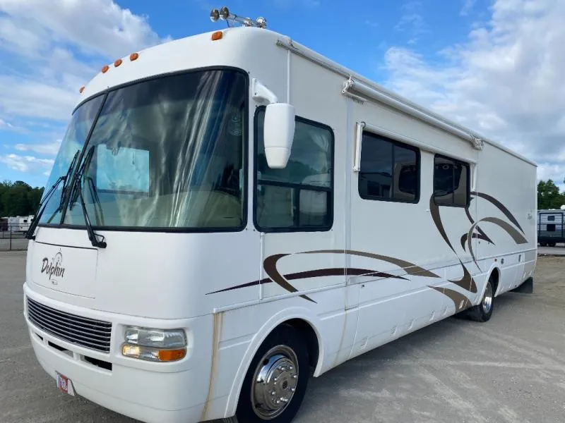 2004 National RV Dolphin Used    5355 - Photo 2