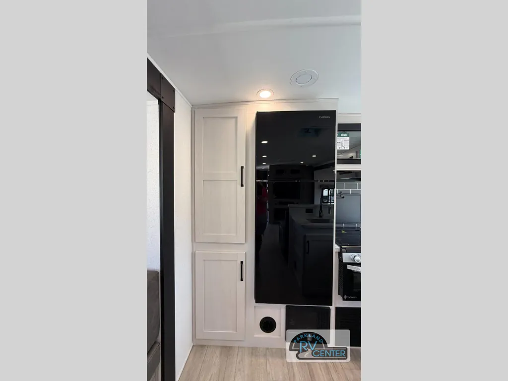 2027 Forest River Solaire 3060RKTS, Photos photo 31