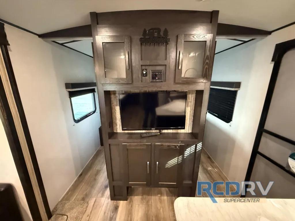 2019 Forest River Surveyor Legend 295QBLE, Photos photo 5